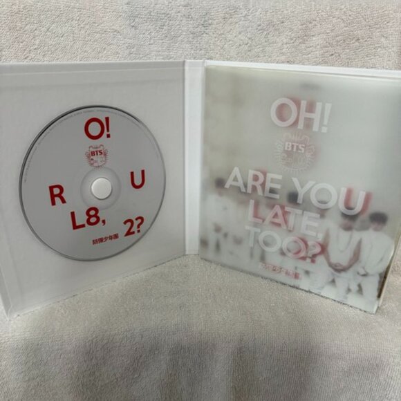 BTS: O!RUL8,2? Album - Picture 4 of 6